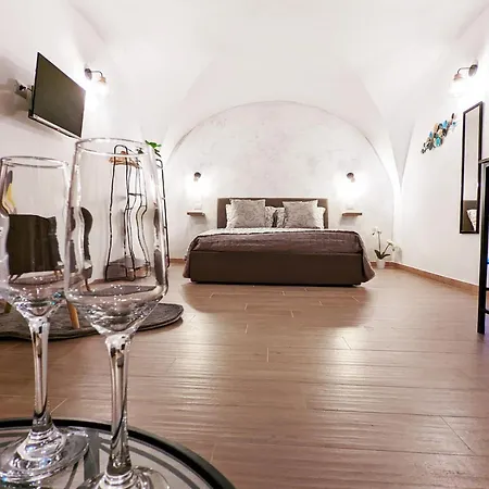 Ravi Romantic Jacuzzi Suite Bari Exterior photo