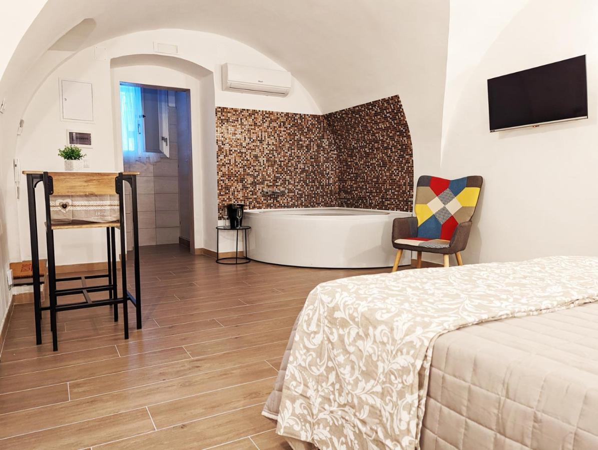 Apartment Ravi Romantic Jacuzzi Bari
